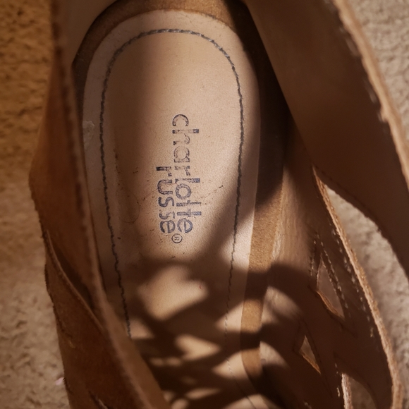 Charlotte Russe peep toe platform wedges - Picture 2 of 4